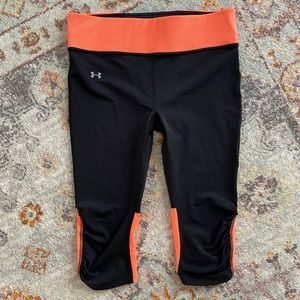 Under Armour workout cropped pants